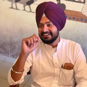 Meet your Posher, Narinder